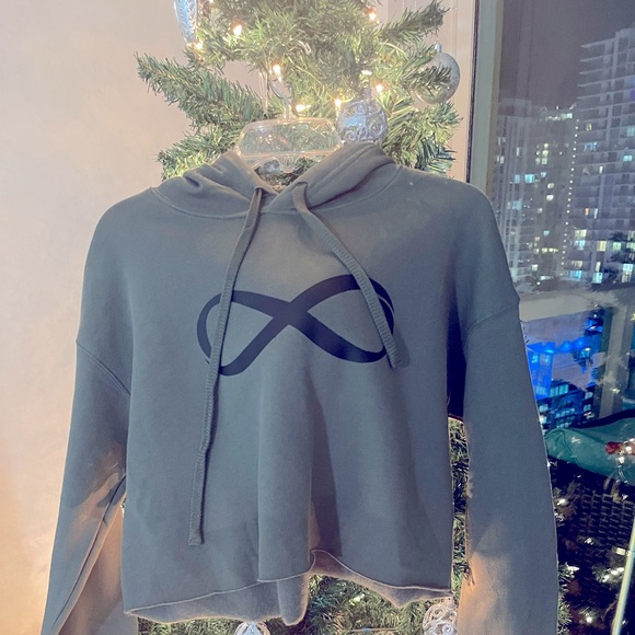 Custom made sweatshirts, t-shirt, any design you want - Picture 1 of 1